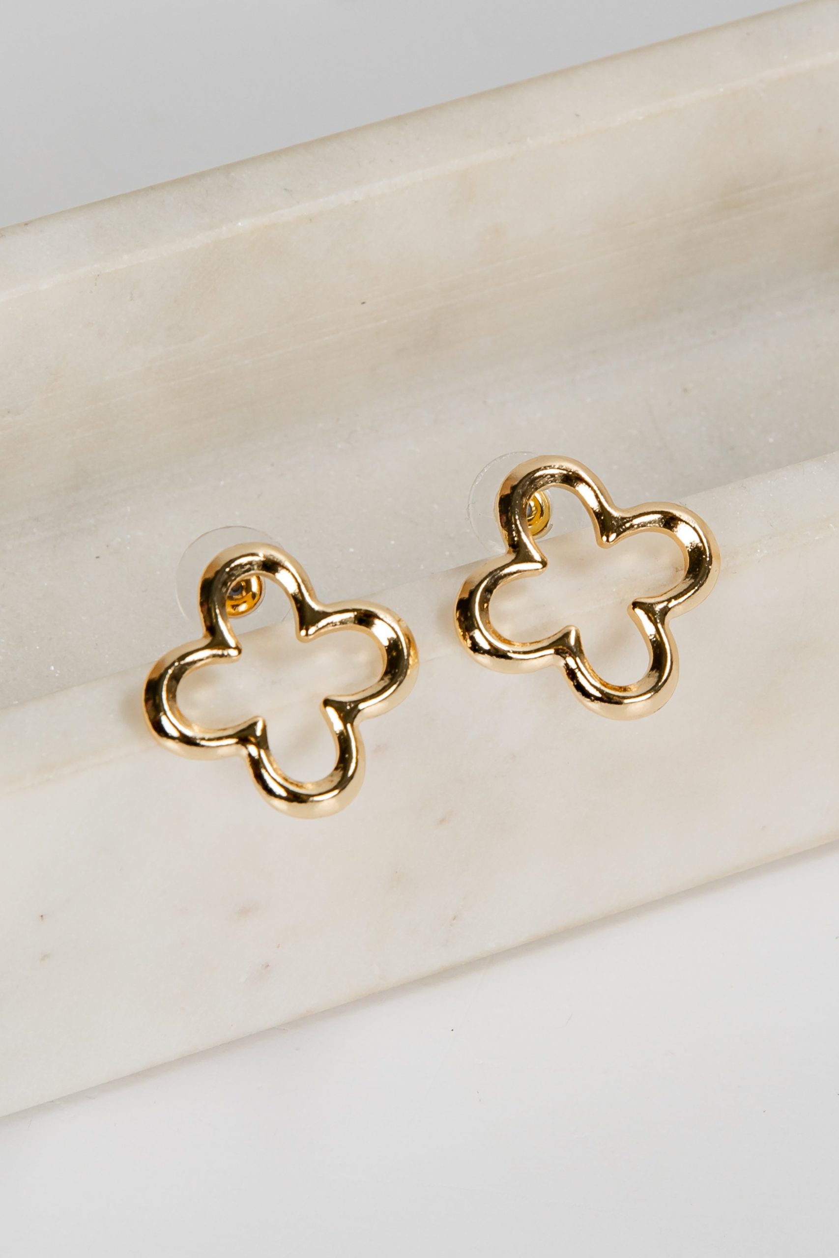 shopdressup_gold_quatrefoil_earrings-3.jpg