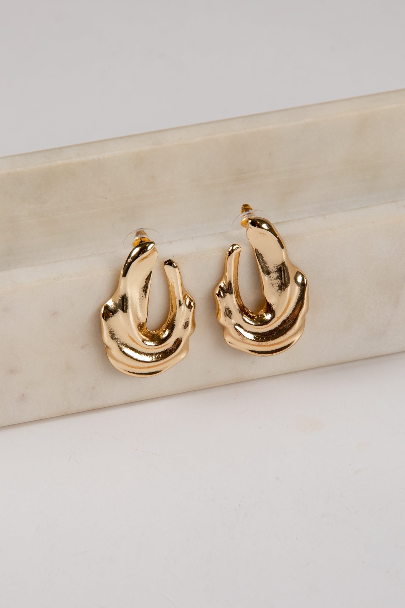 shopdressup_gold_statement_earrings_b2cec639-6b92-4586-ba6a-626cae6a6bae.jpg