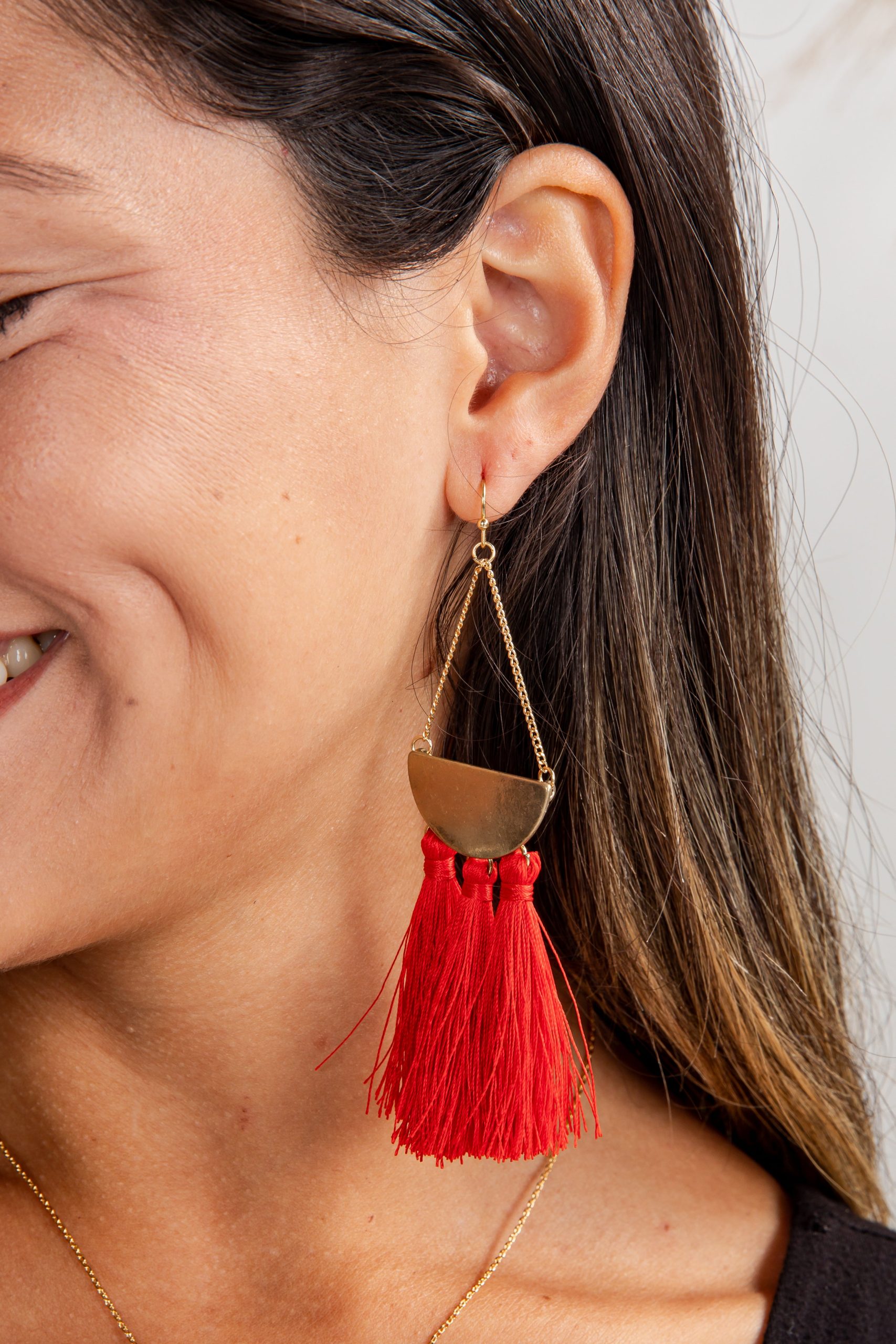 shopdressup_red_tassel_drop_earrings.jpg